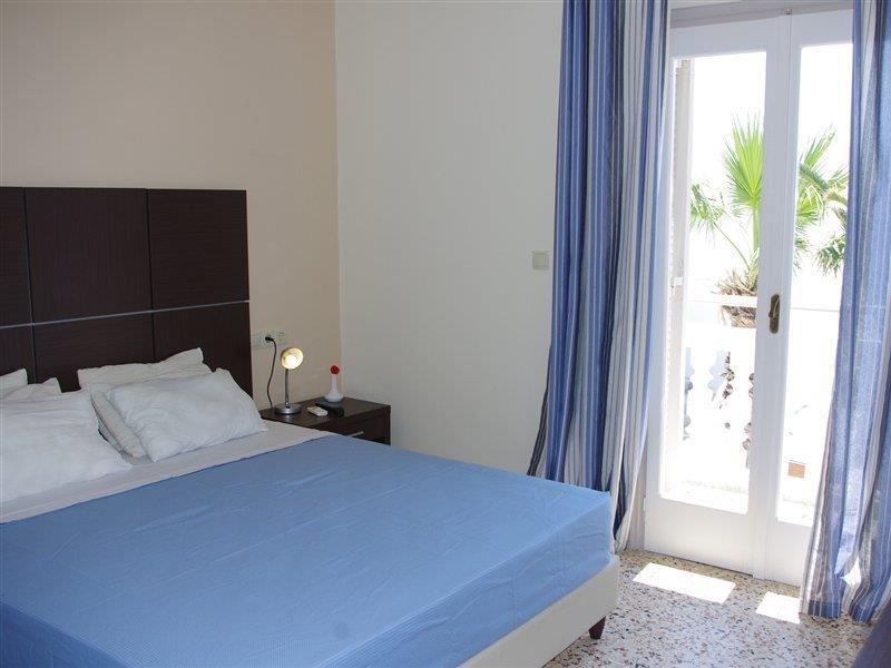 Kamari Blue Boutique Hotel Room photo