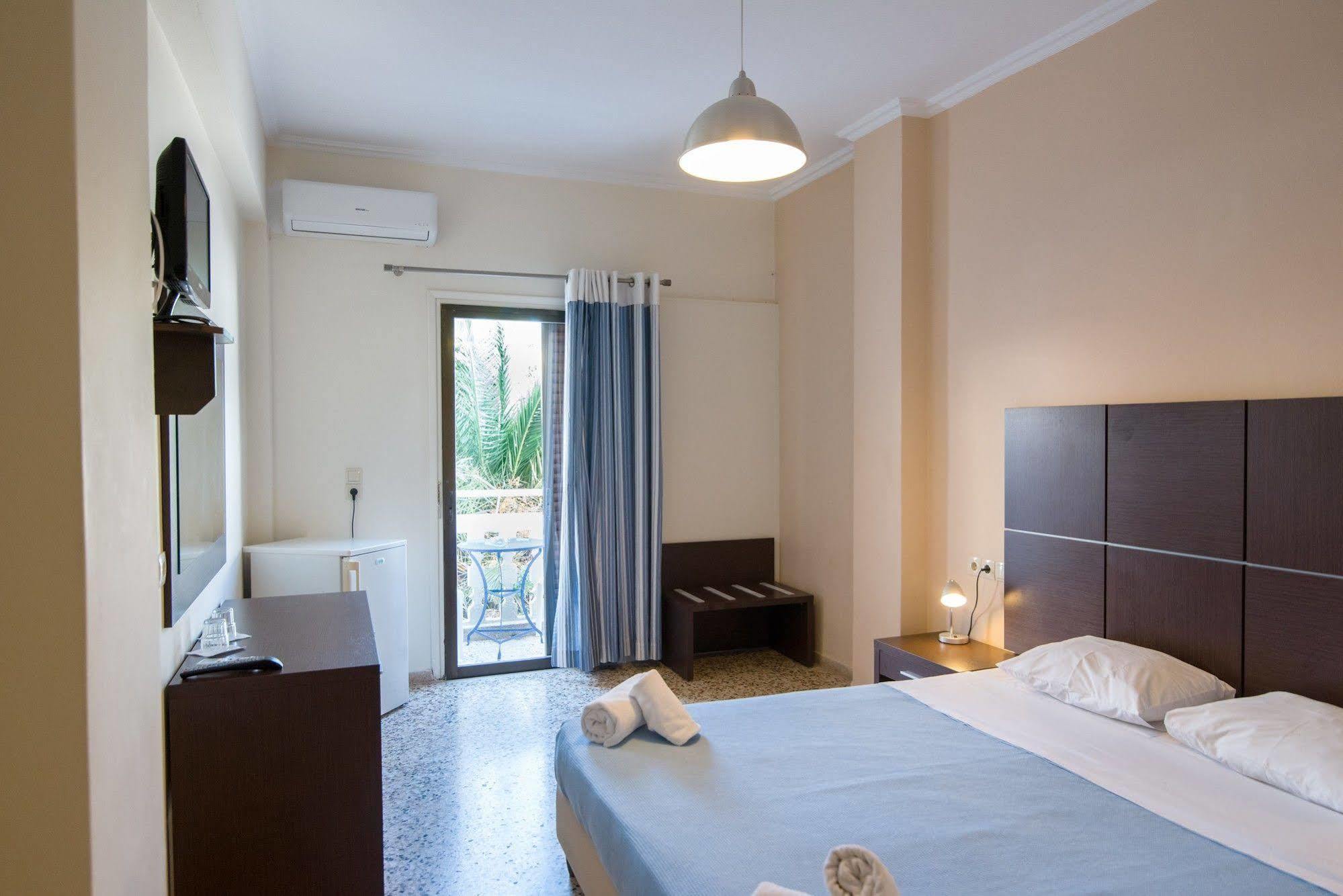 Kamari Blue Boutique Hotel Exterior photo