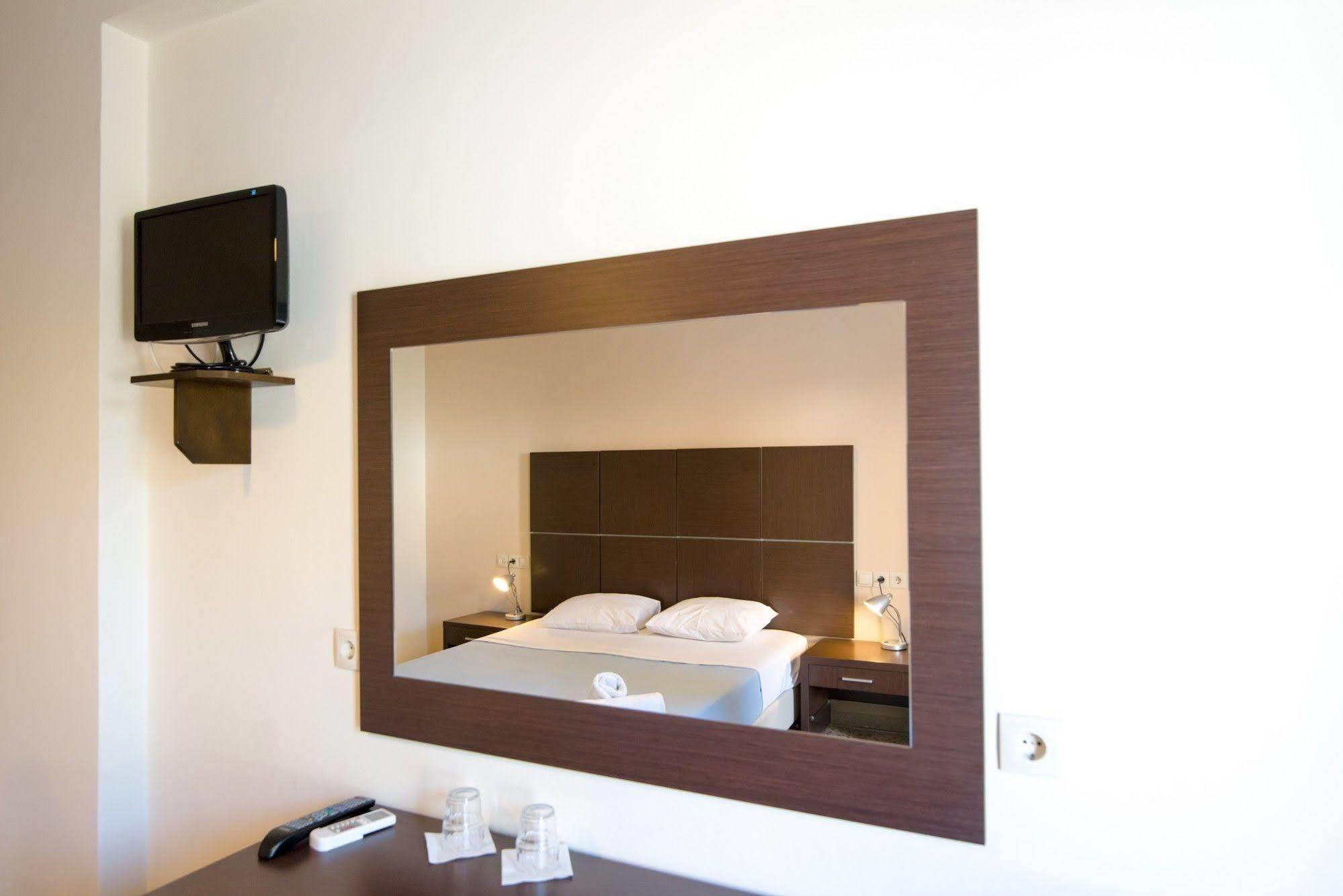 Kamari Blue Boutique Hotel Exterior photo